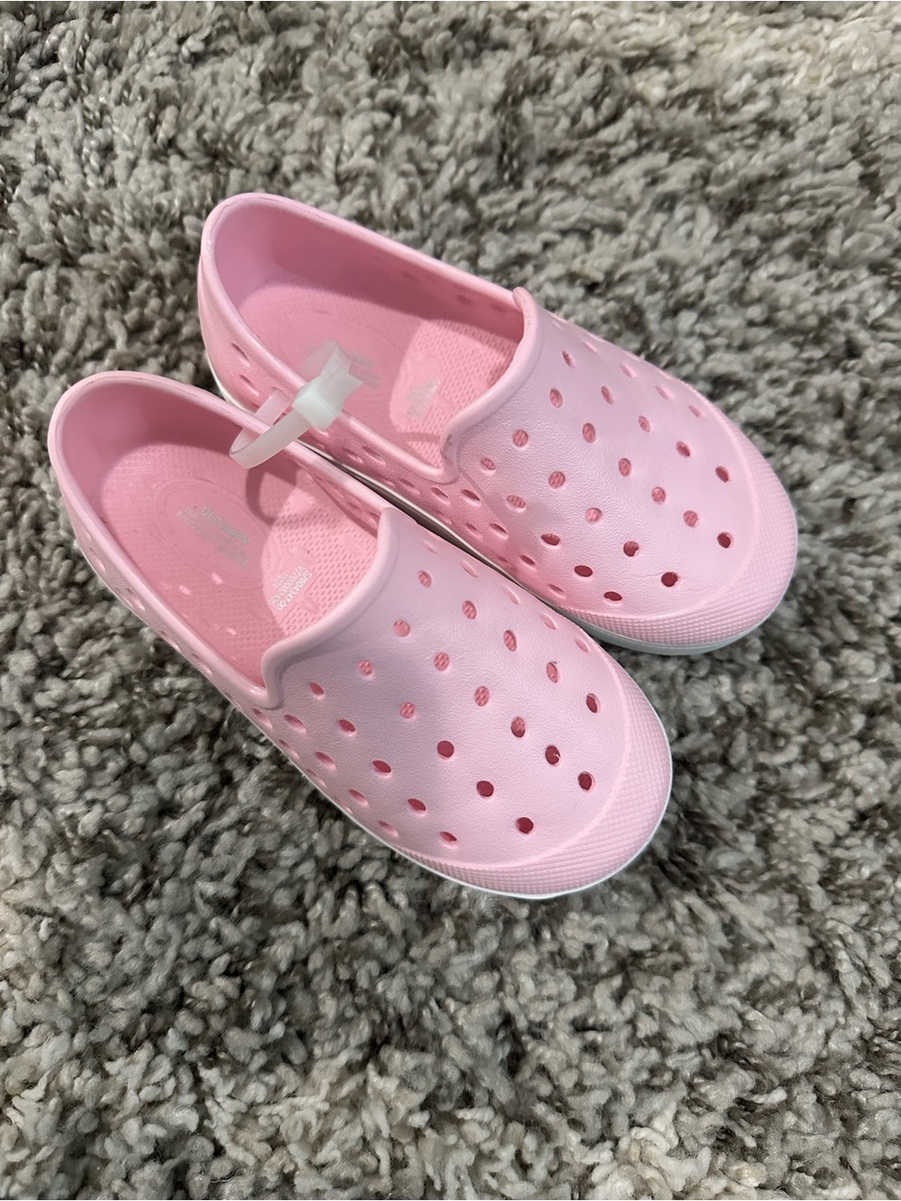 Old Navy Lightweight Slip-On Shoes in Pink
